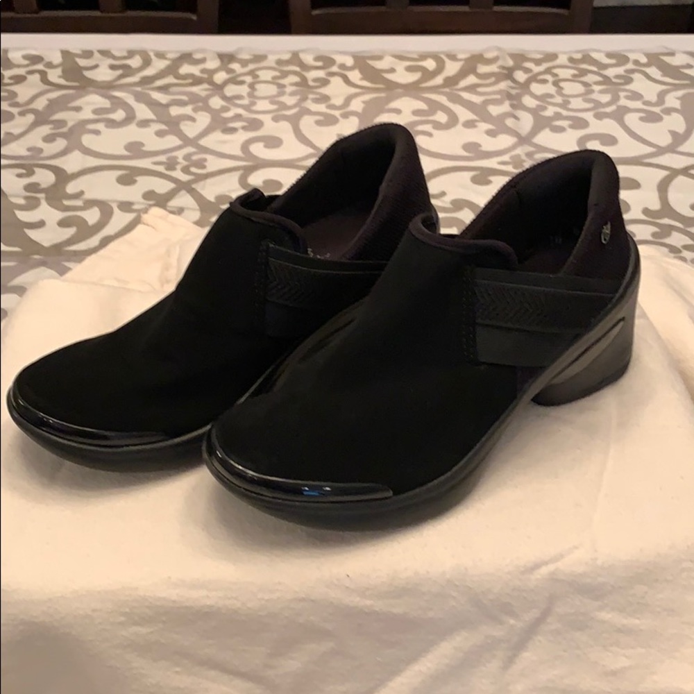 BZees shoes